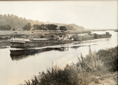 MaureenEva1970sHoveringham-AWalker-P1010971 resize 1200 (1)_v1